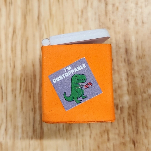 Summer Time Dino Display - Picture 9 of 15